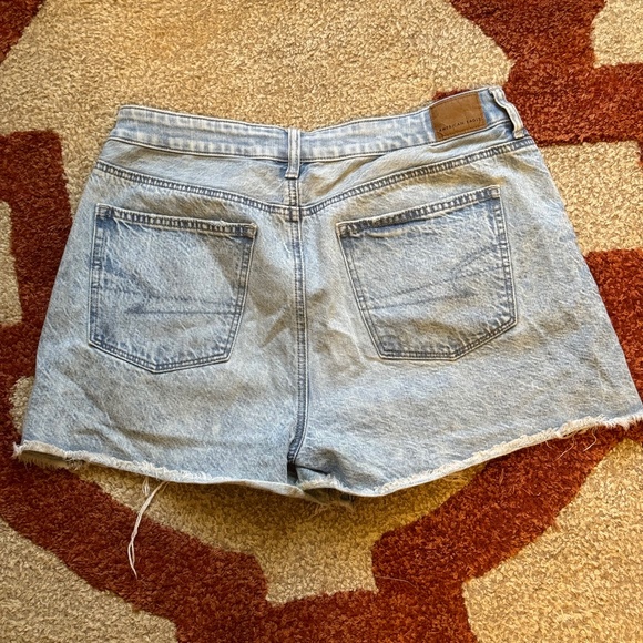 American Eagle Mom Shorts - Picture 2 of 2